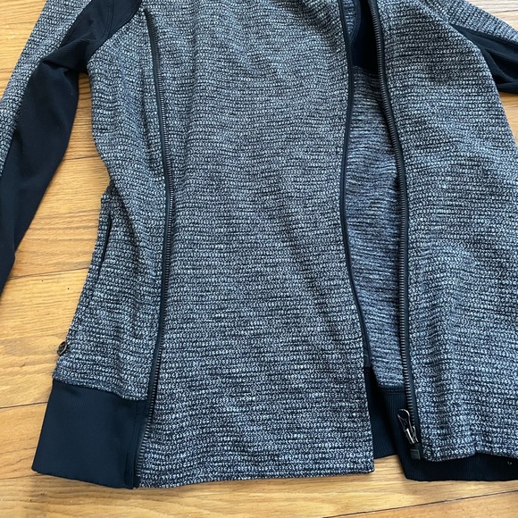 Lululemon Double Zip Jacket - Picture 5 of 5